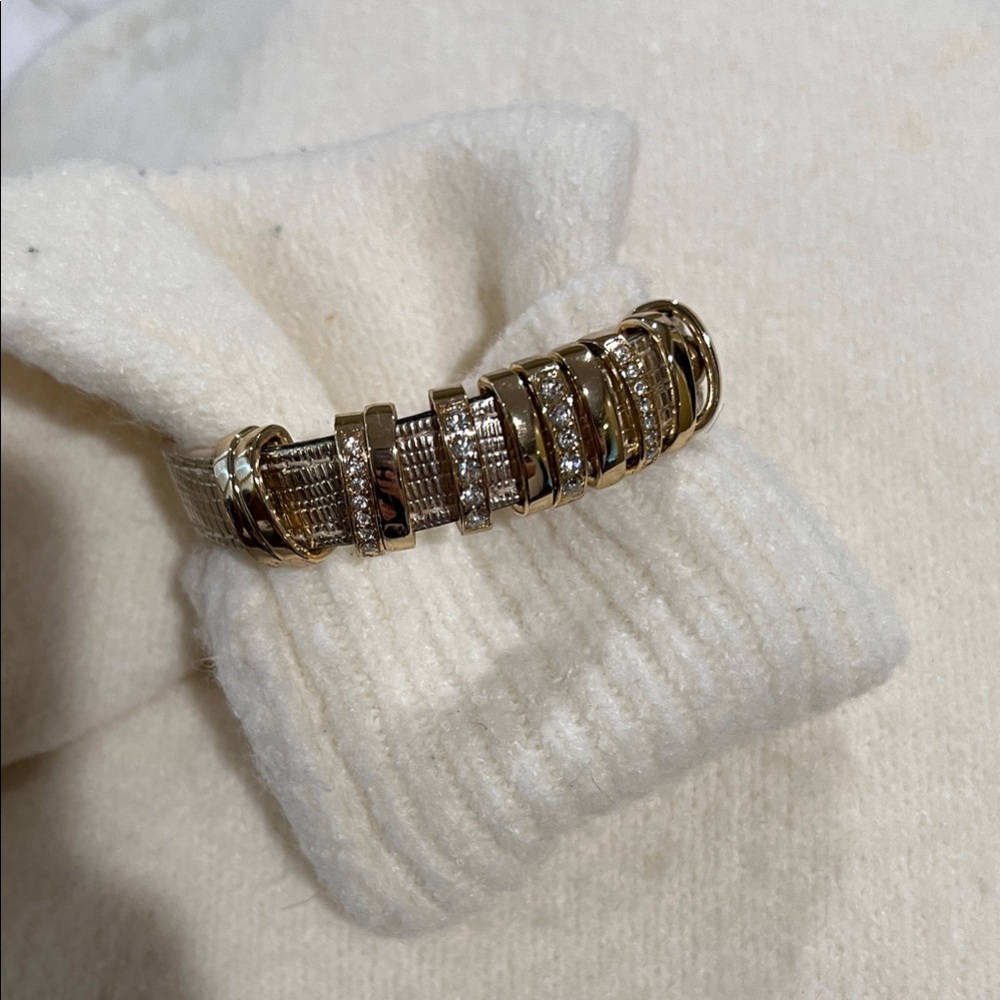 Elegant Gold and Silver Ring bracelet